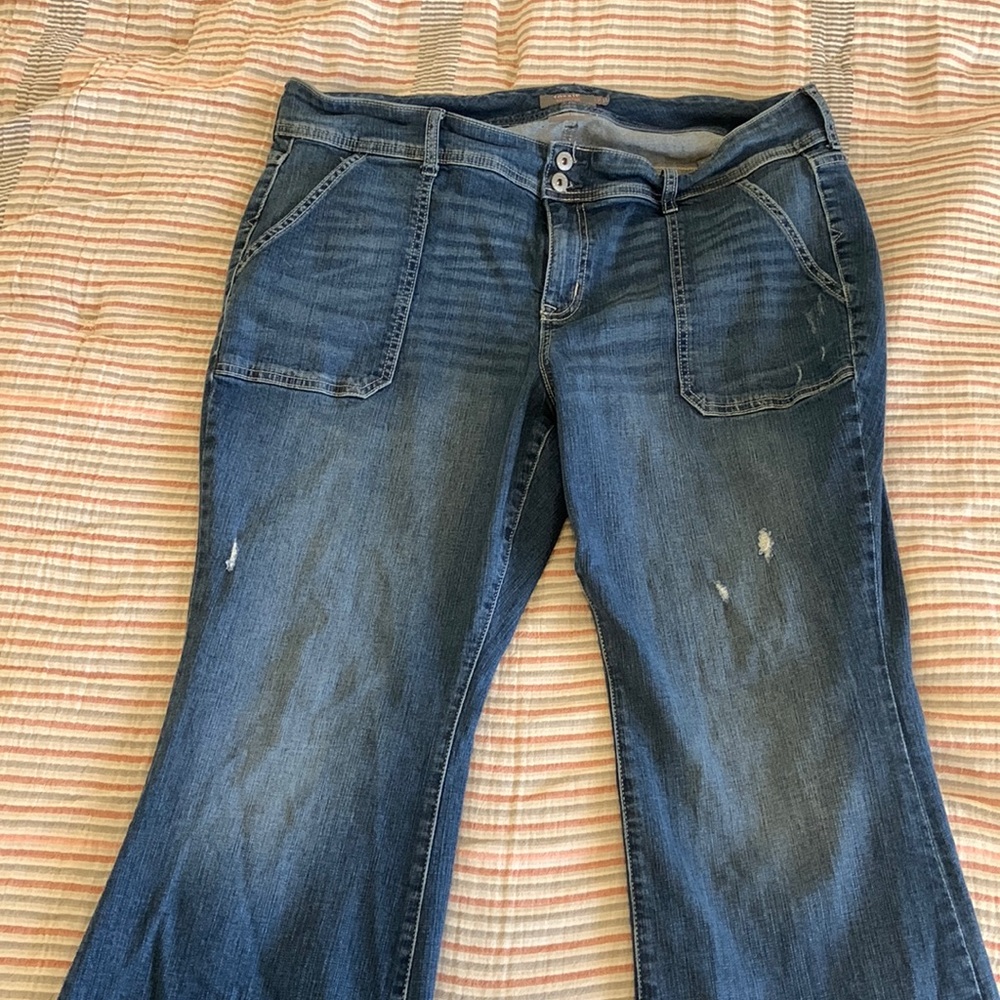 Torrid mid-rise flared jeans
